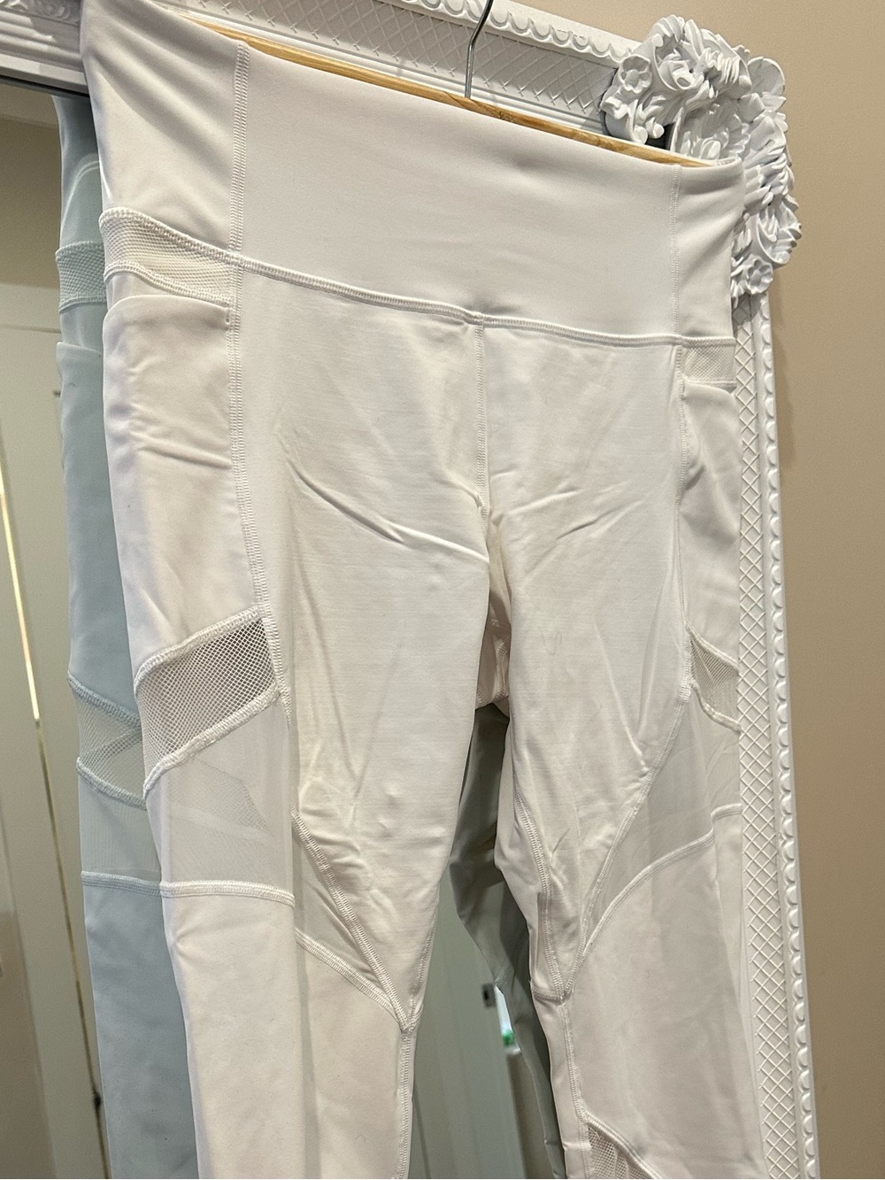 Lululemon White Mesh Panel Leggings
